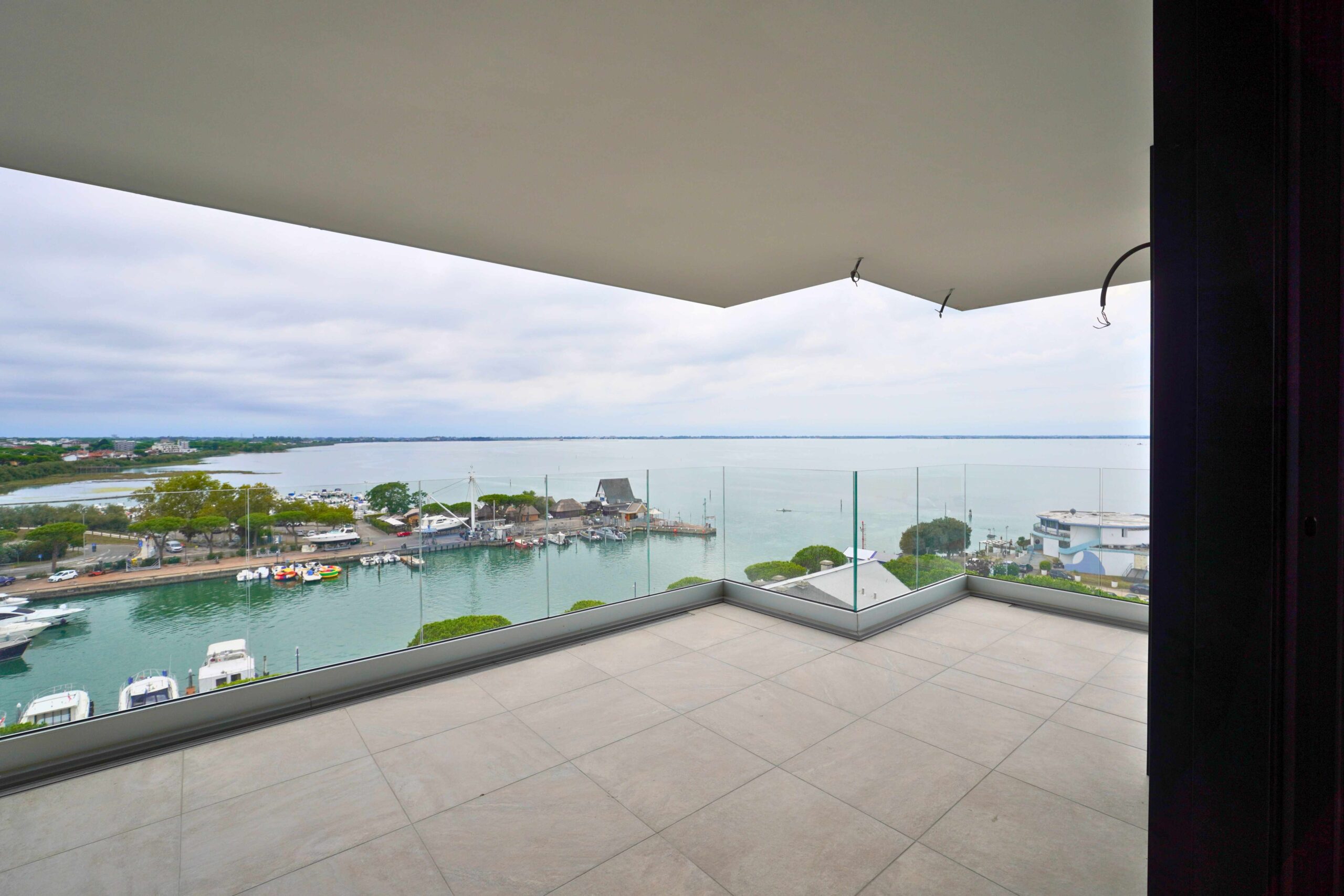 TRILOCALE 8° PIANO VISTA MOZZAFIATO