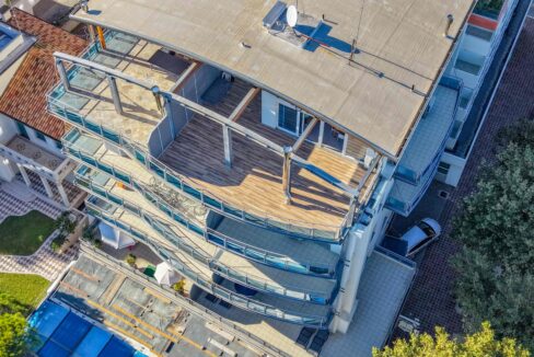 dji_fly_20251013_152756_0057_1760425830618_photo