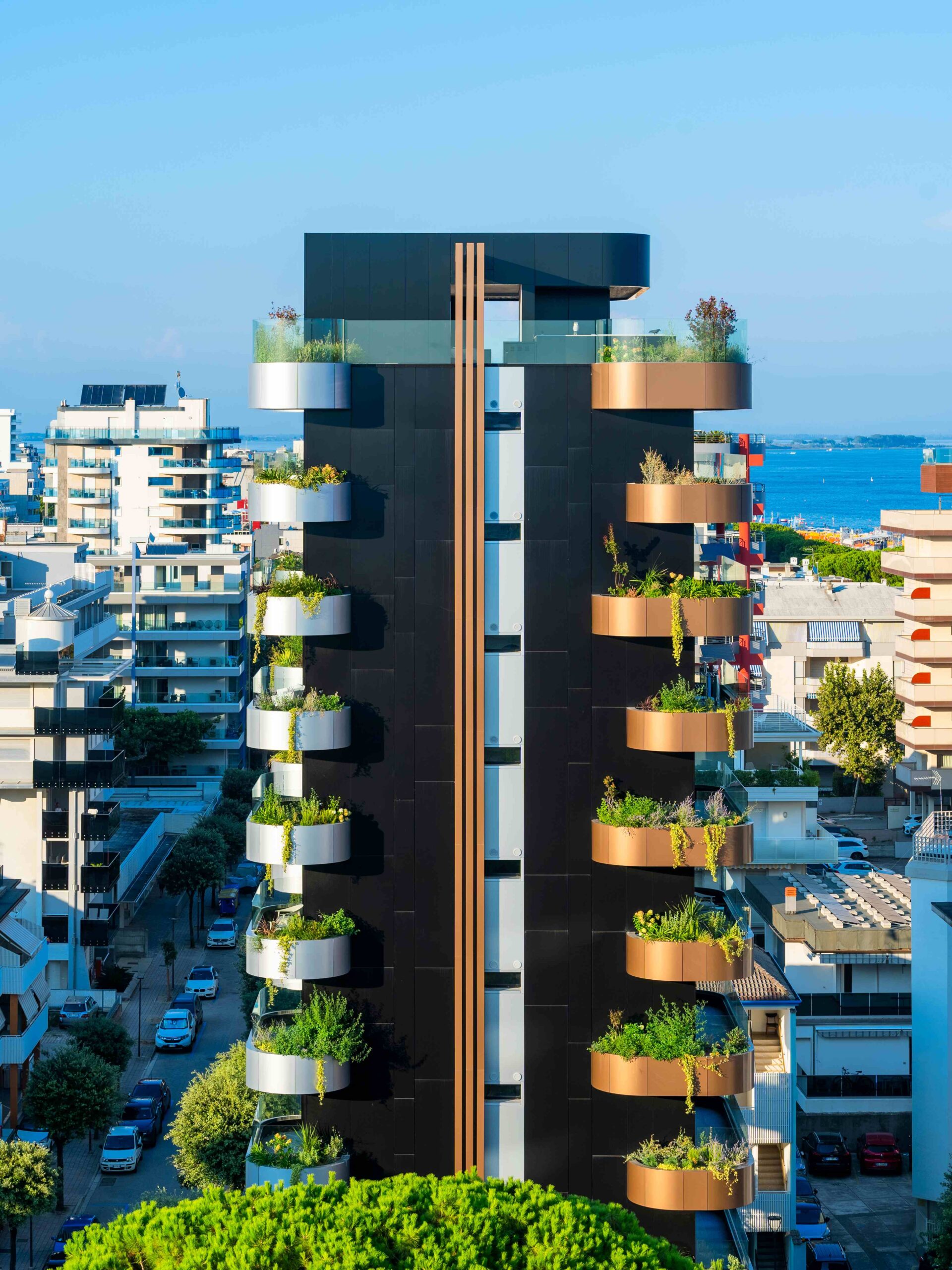PRESTIGIOSO APPARTAMENTO CENTRO SABBIADORO! VISTA MARE!